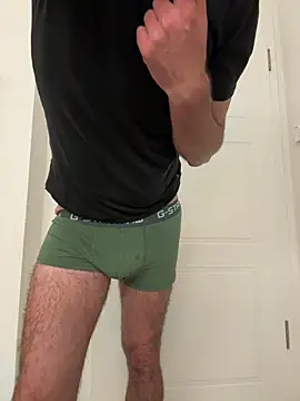 Snapshot of mrniceguy198 chatting on October 17, 9:06 pm mrniceguy198 online show from October 17, 9:06 pm