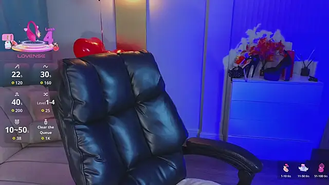 Jenna Adams  online show from March 17, 1:21 am