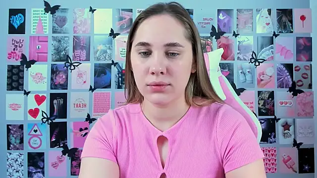 Snapshot of MiaMilas chatting on March 13, 5:33 am MiaMilas online show from March 13, 5:33 am