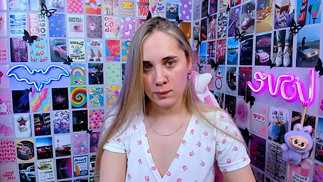 Snapshot of MiaMilas chatting on January 13, 3:06 pm MiaMilas online show from January 13, 3:06 pm