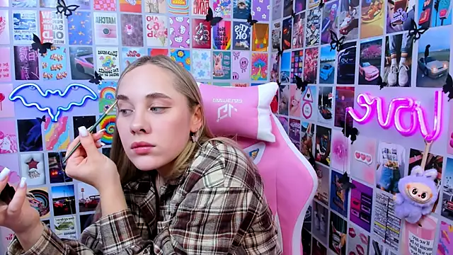 Snapshot of MiaMilas chatting on January 14, 3:06 pm MiaMilas online show from January 14, 3:06 pm