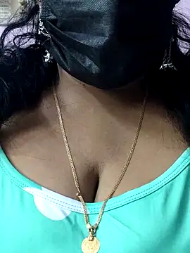 Snapshot of mallu-sumi chatting on March 18, 3:31 am mallu-sumi online show from March 18, 3:31 am