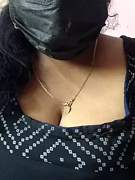 Snapshot of mallu-sumi chatting on April 7, 9:21 am mallu-sumi online show from April 7, 9:21 am