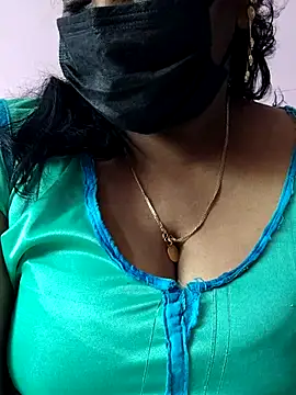 Snapshot of mallu-sumi chatting on April 10, 4:28 am mallu-sumi online show from April 10, 4:28 am