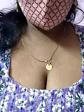 Snapshot of mallu-sumi chatting on May 23, 11:53 pm mallu-sumi online show from May 23, 11:53 pm