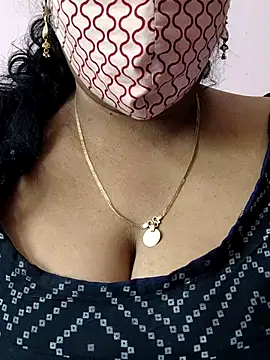 Snapshot of mallu-sumi chatting on May 26, 8:43 am mallu-sumi online show from May 26, 8:43 am
