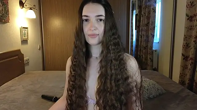 Snapshot of Tutti_Frutt1s chatting on July 21, 6:27 am Tutti Frutt1s online show from July 21, 6:27 am