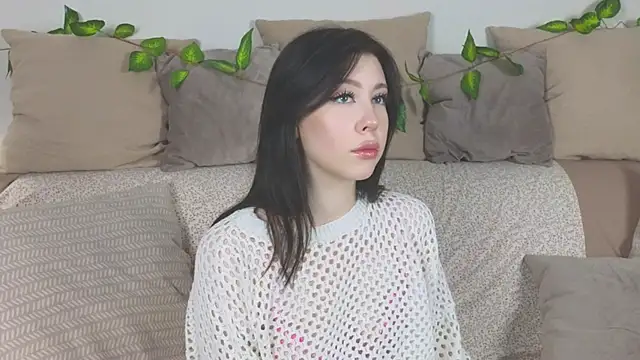 Snapshot of AnnTaint chatting on December 4, 1:42 pm AnnTaint online show from December 4, 1:42 pm