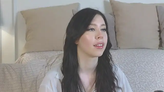 Snapshot of AnnTaint chatting on December 7, 7:10 pm AnnTaint online show from December 7, 7:10 pm