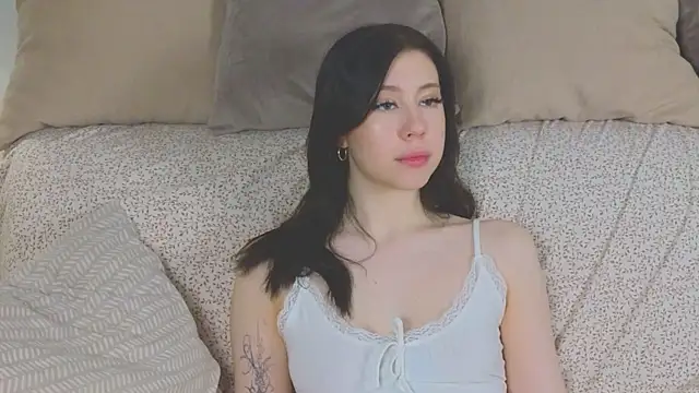 Snapshot of AnnTaint chatting on December 14, 7:03 pm AnnTaint online show from December 14, 7:03 pm