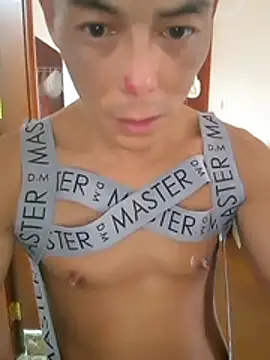 hkwildguy online show from May 28, 5:49 am
