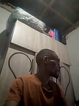 Snapshot of TDKbabs chatting on February 4, 3:56 am TDKbabs online show from February 4, 3:56 am