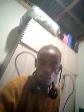 Snapshot of TDKbabs chatting on February 11, 3:55 am TDKbabs online show from February 11, 3:55 am