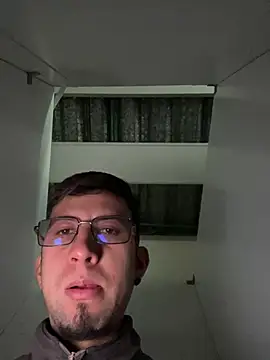 stivevv online show from April 13, 4:01 pm