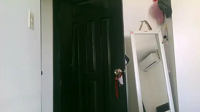 Snapshot of Anne_kis chatting on November 10, 5:01 pm Anne kis online show from November 10, 5:01 pm