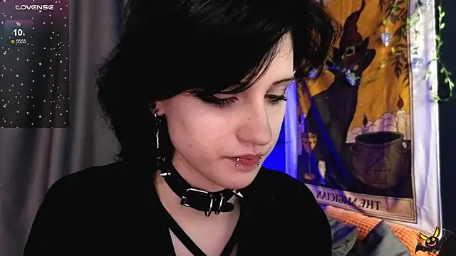dark vamp  online show from December 16, 3:19 am
