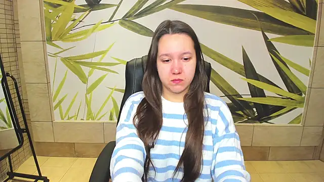 Mira Karter online show from December 8, 1:35 am