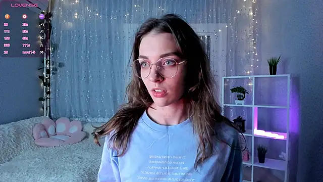 Snapshot of AraCopple chatting on December 21, 9:15 pm AraCopple online show from December 21, 9:15 pm