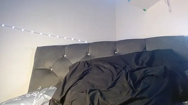 Snapshot of Im_juanda chatting on February 5, 12:42 am Im juanda online show from February 5, 12:42 am