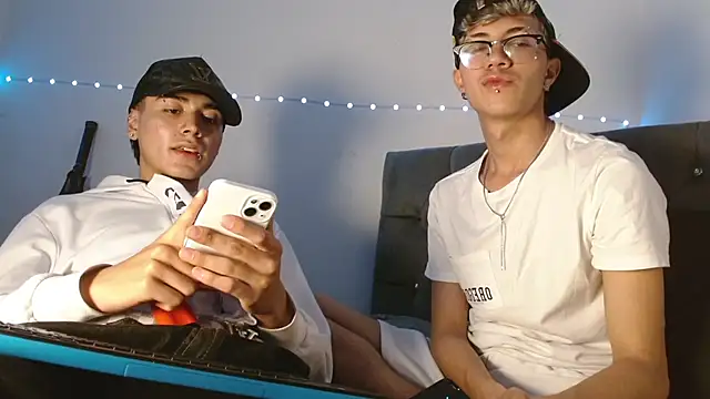 Snapshot of Im_juanda chatting on March 12, 2:20 am Im juanda online show from March 12, 2:20 am