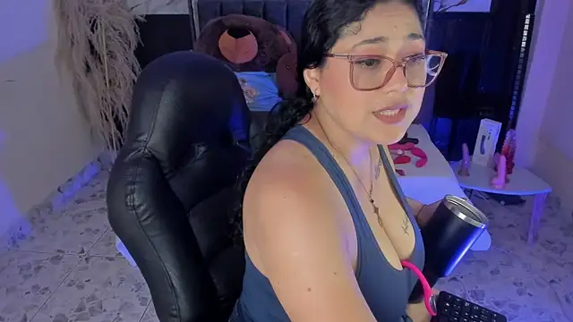 Snapshot of meikochoe chatting on May 7, 8:03 pm meikochoe online show from May 7, 8:03 pm