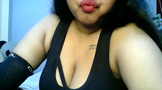 Your-love-12 online show from February 6, 6:56 pm