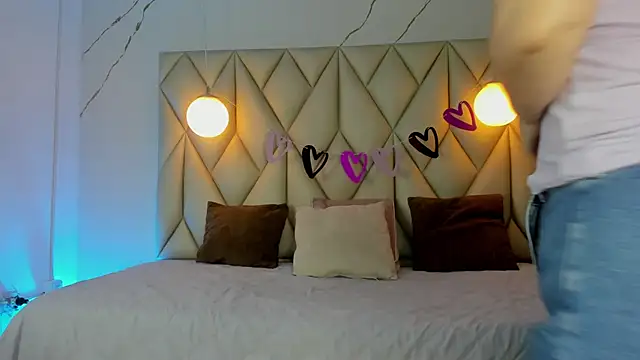 angelswets online show from March 5, 2:24 pm