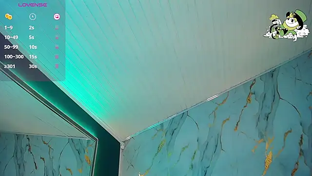 Snapshot of pettit_courtny chatting on March 18, 1:53 am pettit courtny online show from March 18, 1:53 am