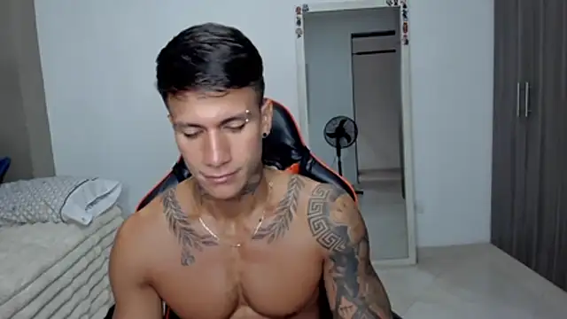 pettergrey1 online show from February 15, 12:25 pm