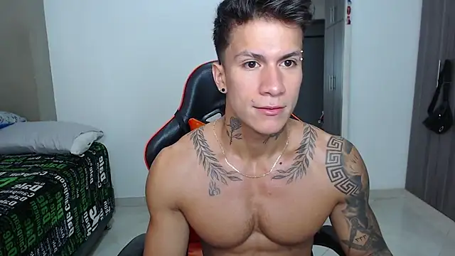 pettergrey1 online show from February 23, 1:30 pm