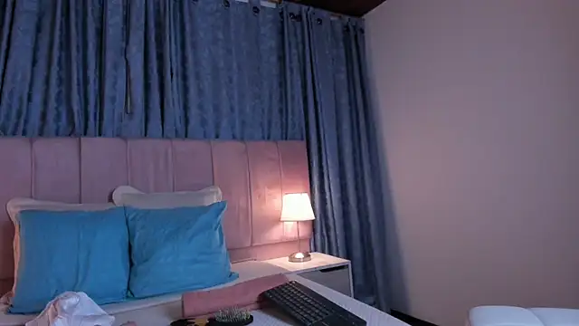 x milu online show from March 11, 5:35 pm