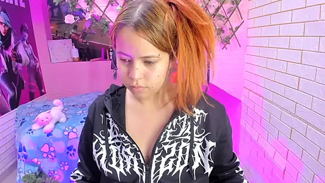 marcellaa303av online show from July 9, 11:31 pm