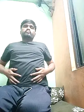 Snapshot of IamKire chatting on December 16, 7:00 pm IamKire online show from December 16, 7:00 pm