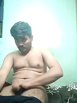 Snapshot of IamKire chatting on December 23, 10:33 pm IamKire online show from December 23, 10:33 pm