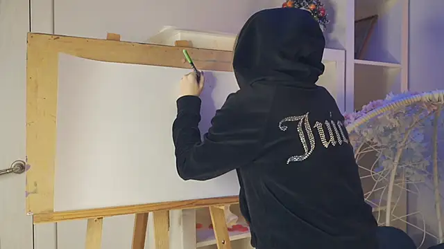 Snapshot of FlairCunard chatting on December 27, 2:54 pm FlairCunard online show from December 27, 2:54 pm