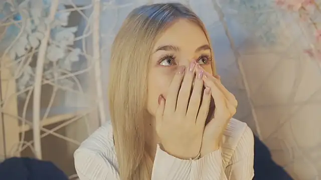 Snapshot of FlairCunard chatting on January 15, 2:56 pm FlairCunard online show from January 15, 2:56 pm