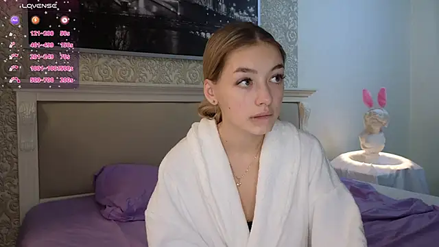 Snapshot of FlairCunard chatting on February 22, 3:47 pm FlairCunard online show from February 22, 3:47 pm