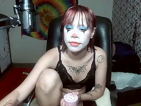 Snapshot of Liv_Alt chatting on April 1, 6:05 pm Liv Alt online show from April 1, 6:05 pm