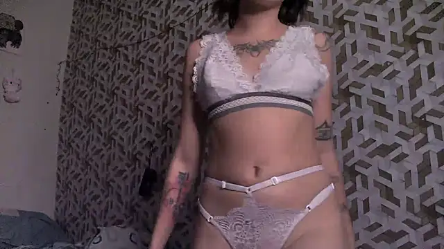Snapshot of Liv_Alt chatting on April 25, 11:46 pm Liv Alt online show from April 25, 11:46 pm