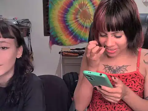 Snapshot of Liv_Alt chatting on May 14, 10:05 pm Liv Alt online show from May 14, 10:05 pm