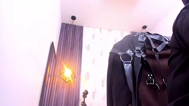 brigittemiller online show from November 25, 4:18 pm