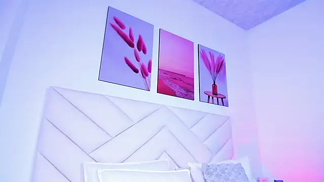 zoe rivers online show from February 17, 6:25 pm