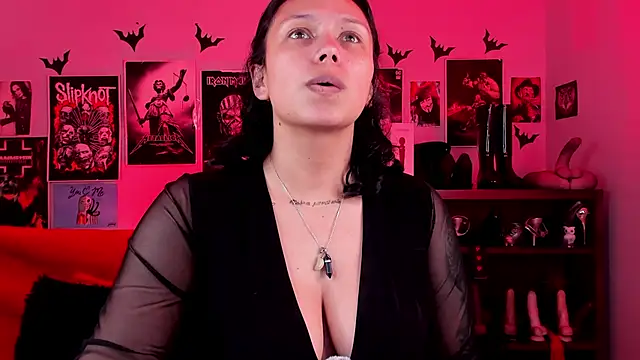 lilith-deveraux online show from April 15, 1:56 am