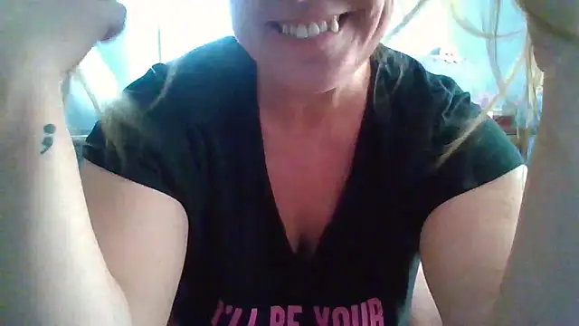 messyclumsyprincess online show from February 9, 8:34 pm