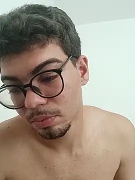 Snapshot of Edwardsky000 chatting on October 15, 12:49 pm Edwardsky000 online show from October 15, 12:49 pm