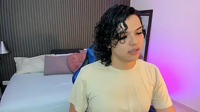 Axel brunette1 online show from May 23, 10:14 pm