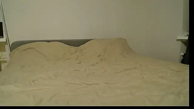 Snapshot of Irma-Bennet chatting on March 12, 8:26 pm Irma-Bennet online show from March 12, 8:26 pm
