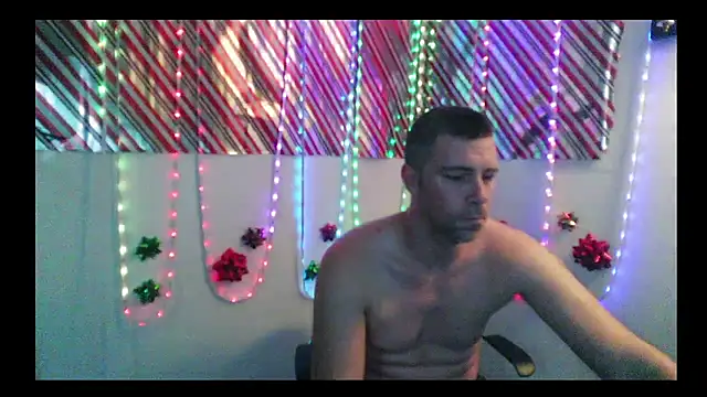 Snapshot of Cooperstone chatting on December 22, 2:28 am Cooperstone online show from December 22, 2:28 am