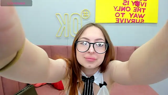 KetrinWhite online show from May 11, 1:22 am