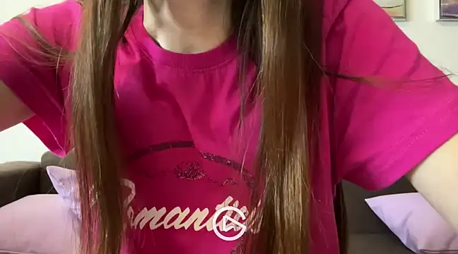 Snapshot of Effi_18 chatting on January 15, 11:51 pm Effi 18 online show from January 15, 11:51 pm
